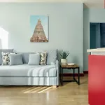 Petronio - By Residences アパート *