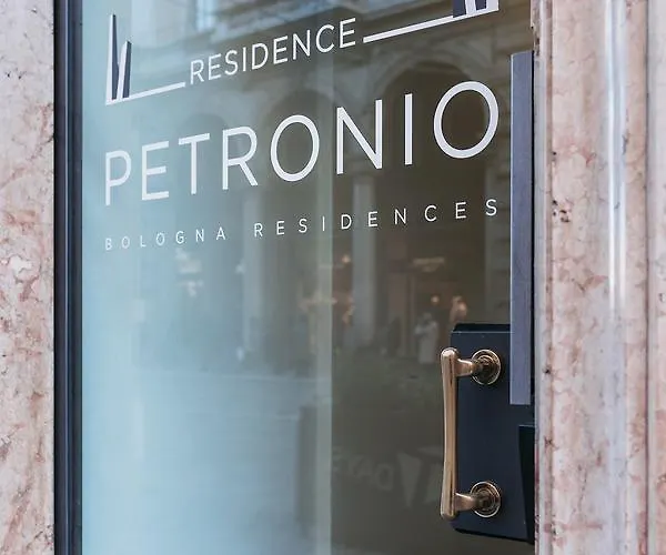 Petronio - By Residences * Boloňa